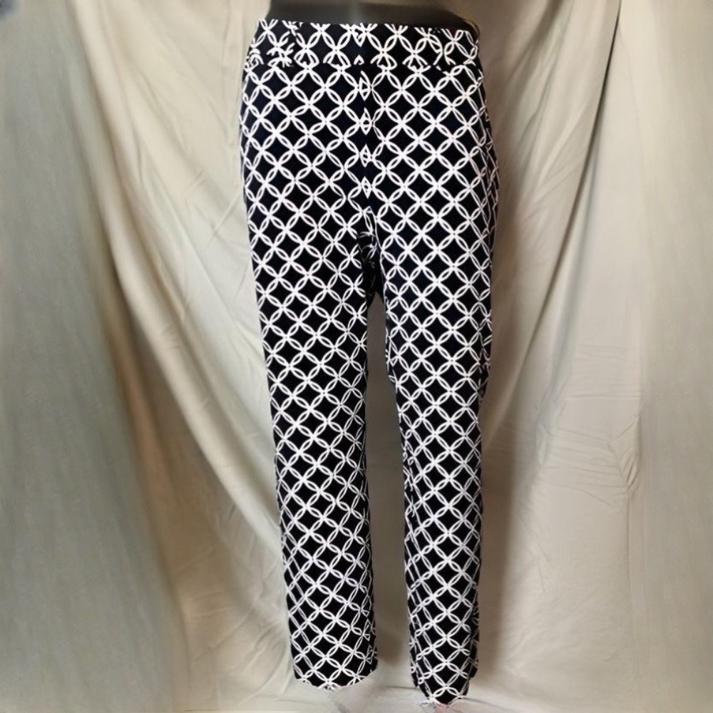 Crown & Ivy cropped pants, black & white pattern, size Petite 14